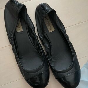 Steve Madden flats worn in good condition